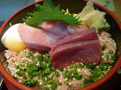 吞拿魚三色飯