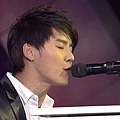 Tae Yang _amp; Xiah Junsu - Piano Battle Live 2008.12.29 HD.mp4_snapshot_03.11_[2010.12.14_17.12.18].jpg