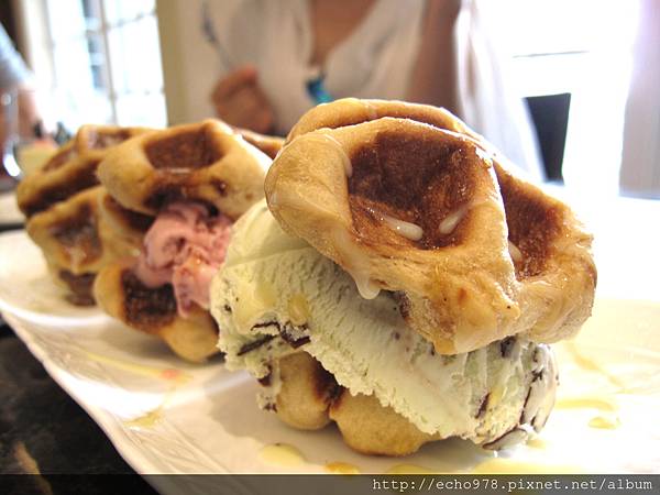 IMG_4979.JPG IMG_4979.JPG