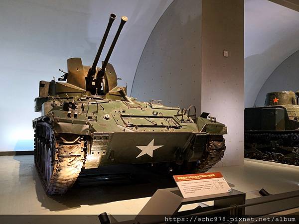 IMG_20200901_105424 美國造M19式40毫米雙管自行高射炮.jpg