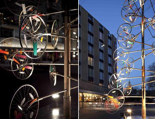 bicycle-wheel-christmas-tree.jpg