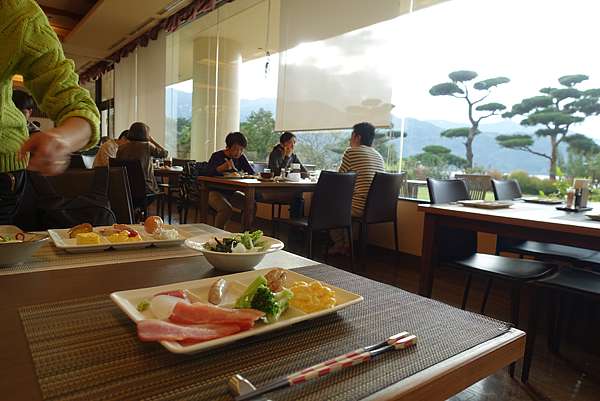 日本河口湖富士山 親子三代同堂秀峰閣賞楓 吃愛斯基摩造型農家名產小作 東戀路店 河口湖一日放鬆之旅 甜mint 異想生活 世界探險 痞客邦