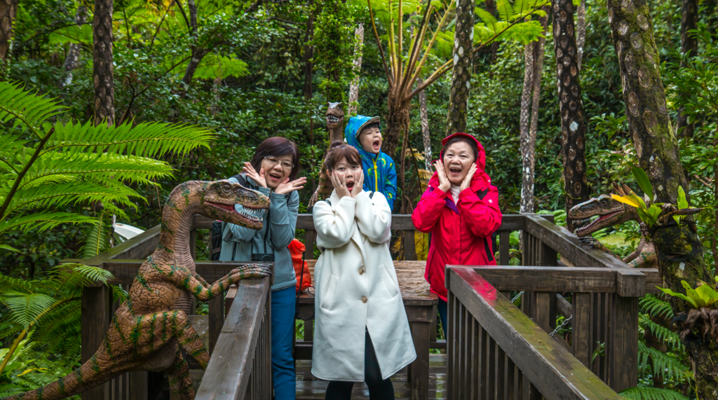 【 沖繩。景點】沖繩版本~原亞熱帶之森侏儸紀公園，Dino恐