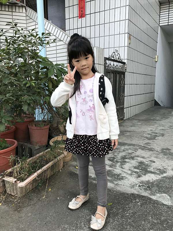寶寶穿搭 年日本mezzo Piano新年福袋 女童裝開箱分享 瑩傑媽咪的部落格 痞客邦