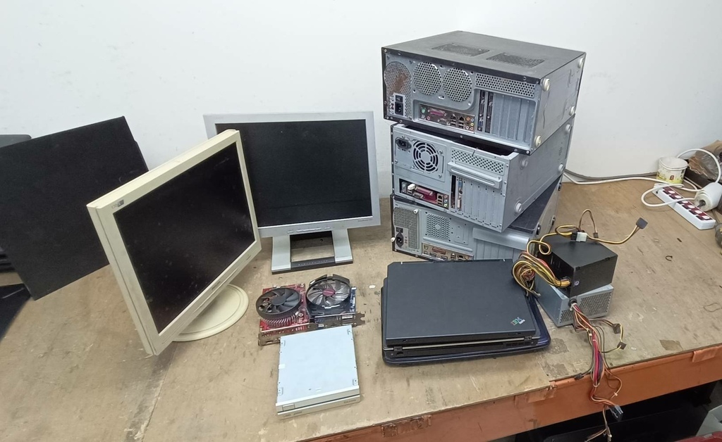230426中原中壢店收螢幕 主機 顯卡 筆電 power 光碟機.jpg