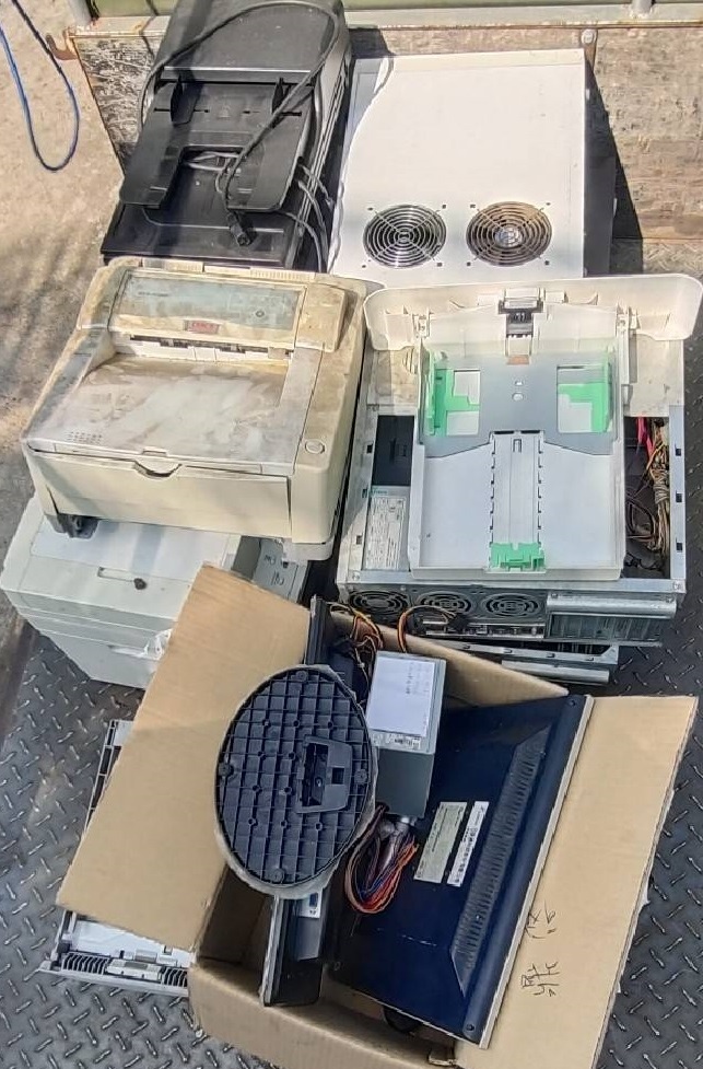 龜山0916捷寶實業有限公司載螢幕 主機 印表機射頻零件新莊區.jpg