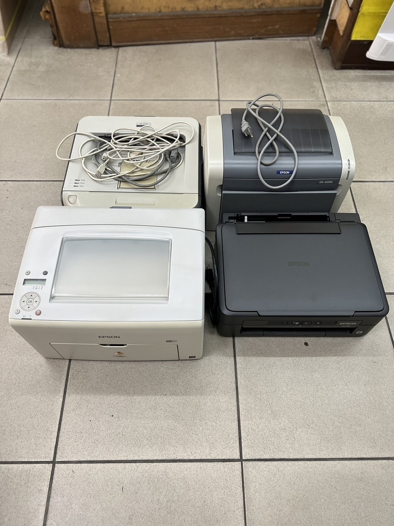 中原230620中壢某會計事務所回收主機三台.螢幕一台.印表機四台1.jpg