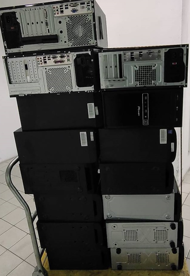 龜山1107萬泰物流國際物流載主機 螢幕 印表機1中山區八德路縮.jpg