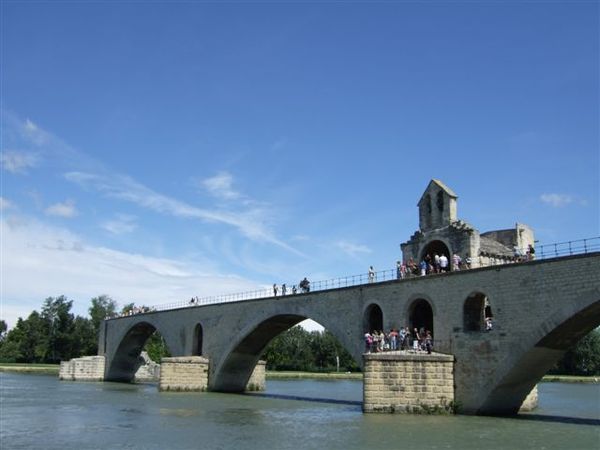 聖貝內澤橋（Pont Saint Benezet）