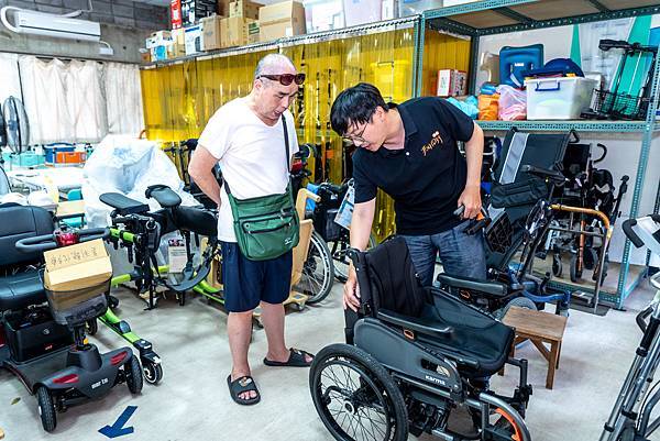 風雨無阻走入社區 成為輔具把關者的職能治療師