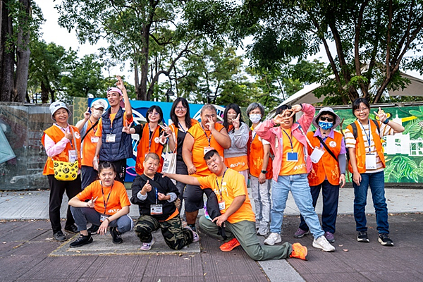 從恆春到高雄,一段笑容綻放的旅程