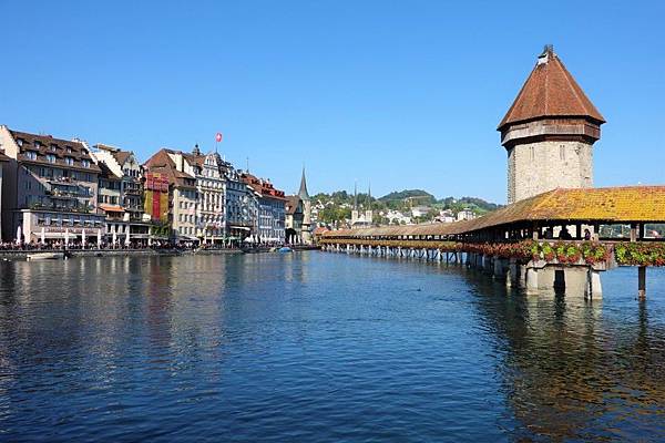 1550202235-588e36b7bde607309d305cf781a80297