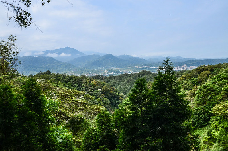 茄苳窩山南望群山 1