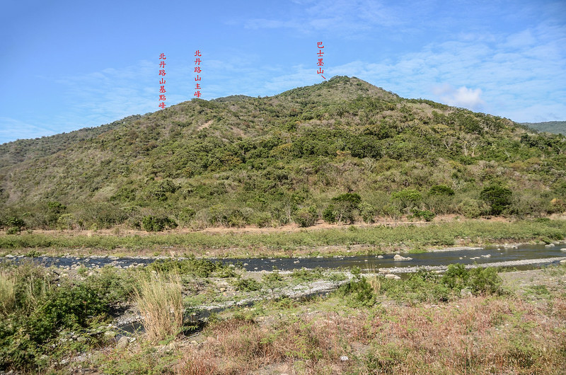 停車處北望北丹路山