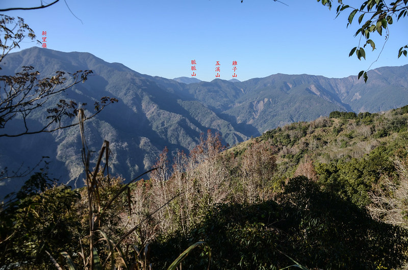 鐵本山步道H 1709m處北眺群山 (1)－１