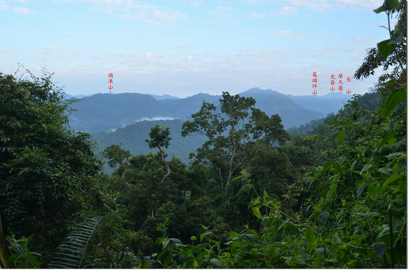 托亞奇伊山產道北眺 1-1