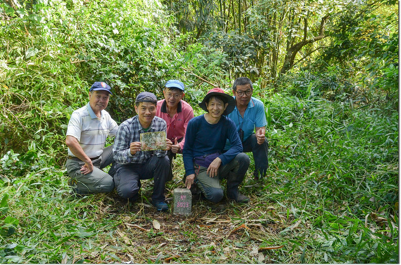 頂河表湖山山頂 2