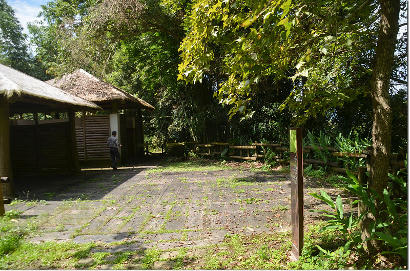 托亞奇伊山產道2.9K休憩涼亭