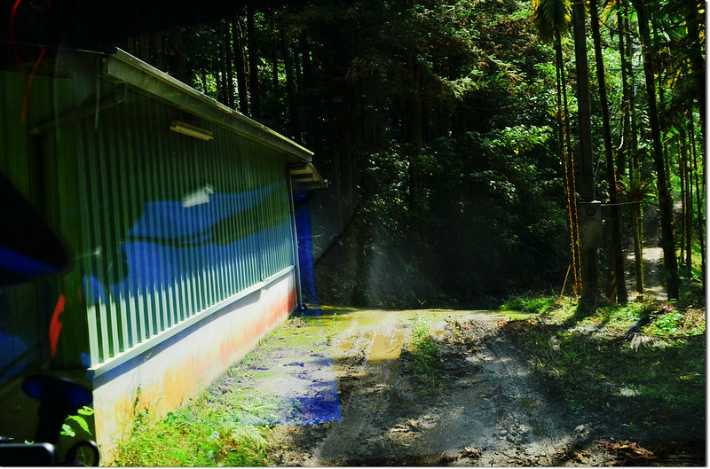 卓武山西北峰產道工寮