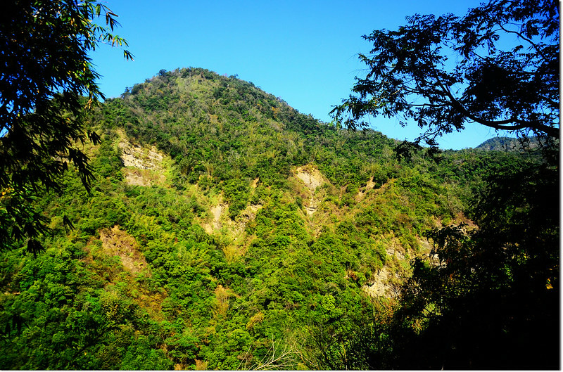 石峽頂山