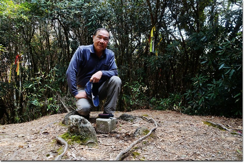 新竹麥巴來山三等三角點(# 6284 Elev. 2117 m)