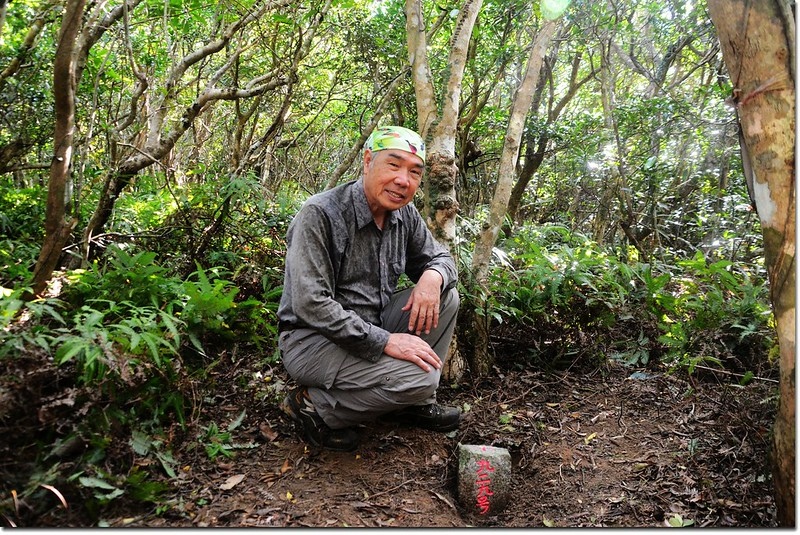 屏東西豬老束山三等三角點(# 九二九 Elev. 354 m)