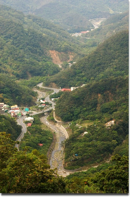 耆路知可山登山步道俯瞰南迴公路