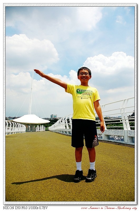 泰山壓頂(左營蓮池潭)