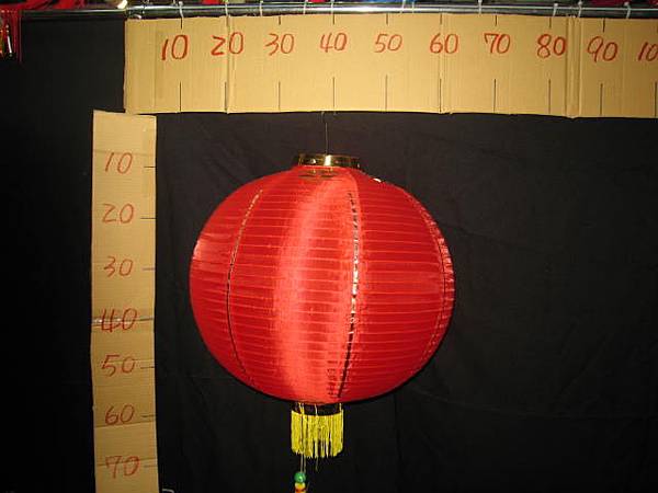 0451-A021 20''紅綢布燈 $179