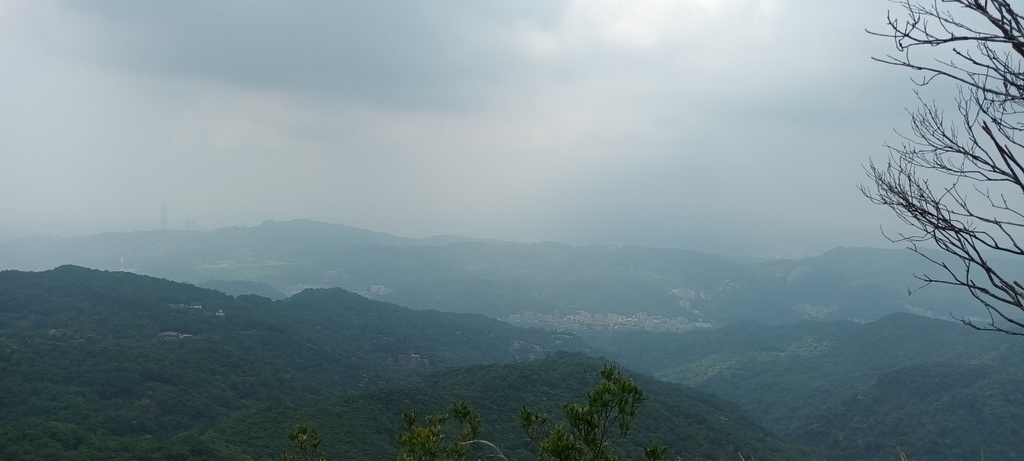 1120526貓空草湳大榕樹~貓空圓山東北峰~貓空圓山~南邦