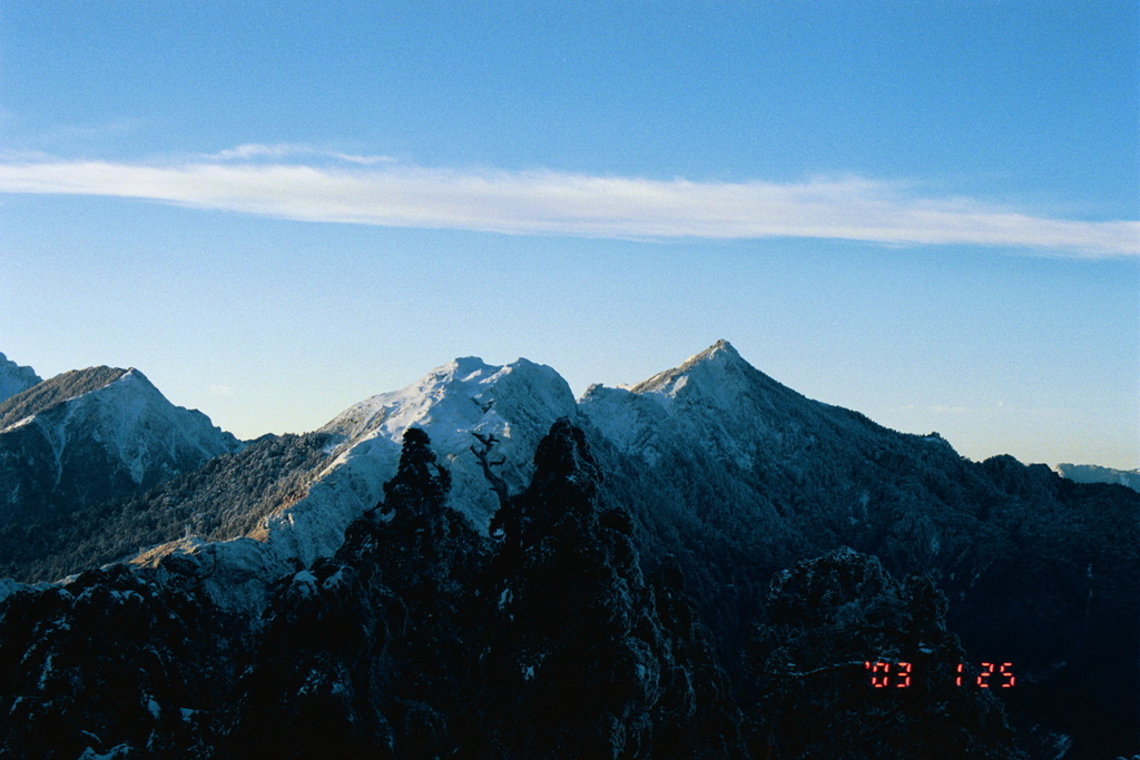 那一年雪很大路面結冰的舊天池山莊度假行~過年年假期間。