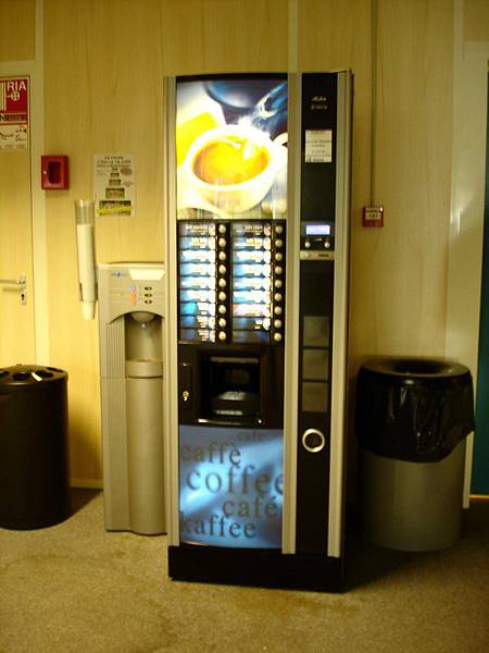 625_009_Alcatel免費的員工咖啡機.jpg