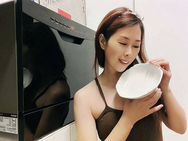 禾聯HDW-06BT010 熱風循環洗碗機擁有獨立熱風烘乾模