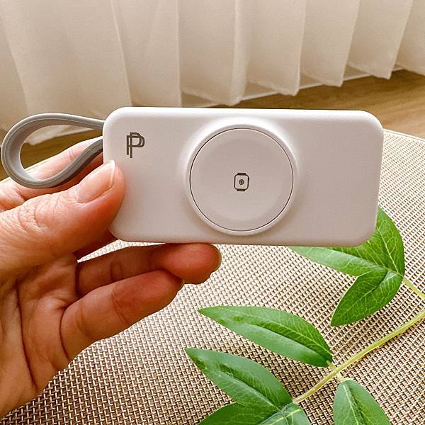 超給力的 PUREPOWER 能量電眼隨身行動電源讓出遊好輕 超給力的 PUREPOWER 能量電眼隨身行動電源讓出遊好輕