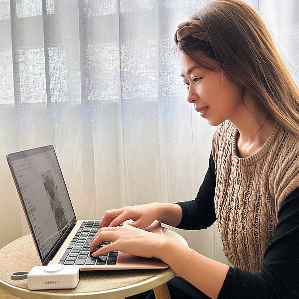 超給力的 PUREPOWER 能量電眼隨身行動電源讓出遊好輕 超給力的 PUREPOWER 能量電眼隨身行動電源讓出遊好輕