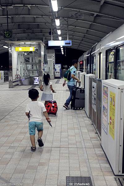 0728搭電車.JPG 0728搭電車.JPG