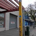 Adelaide 阿德雷德六日遊 (7) 公車站牌，等99C的免費公車.JPG