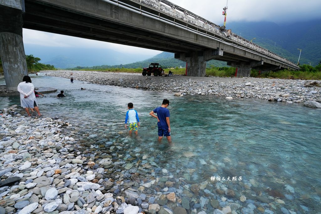 花蓮玩水景點 ❙ 美崙溪豐川堤防、國福橋下夏日戲水，超清澈溪