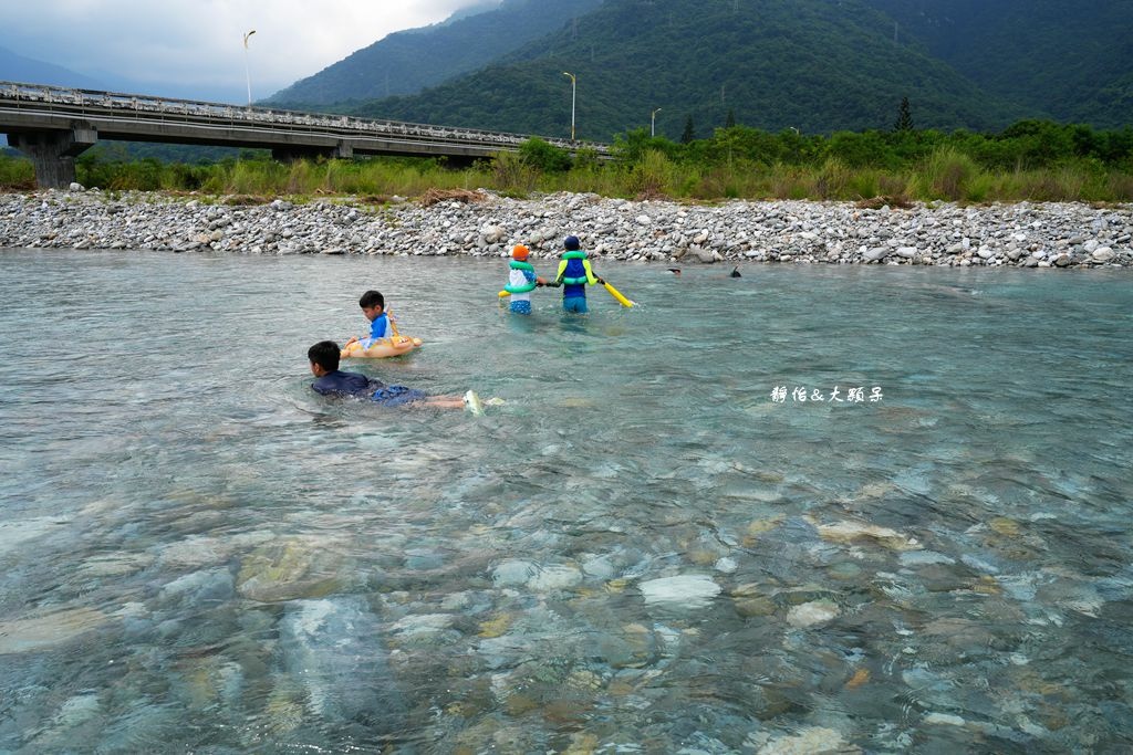 花蓮玩水景點 ❙ 美崙溪豐川堤防、國福橋下夏日戲水，超清澈溪