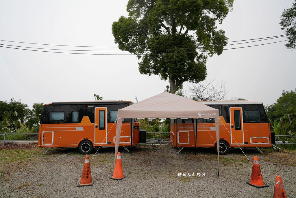 相思園景觀露營區 ❙ 免搭帳、免裝備透明星空帳，戲水池、沙池