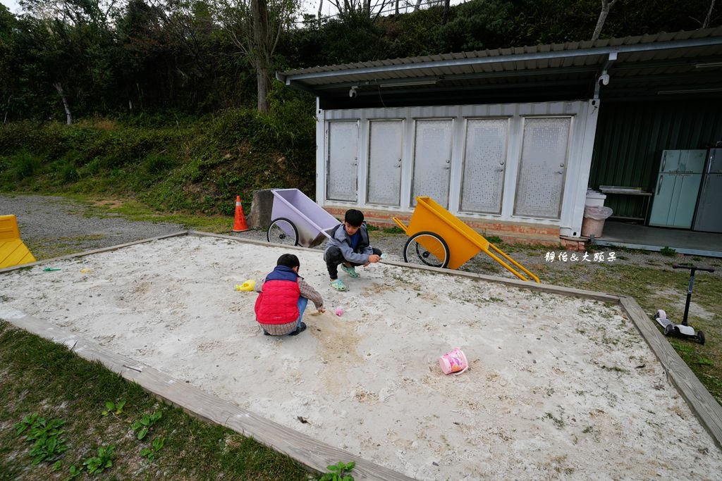 相思園景觀露營區 ❙ 免搭帳、免裝備透明星空帳，戲水池、沙池