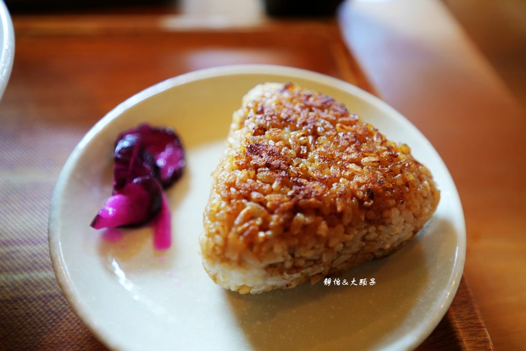 沖繩名護美食 ❙ 煮干し中華そば かいしんのいちげき，超濃郁