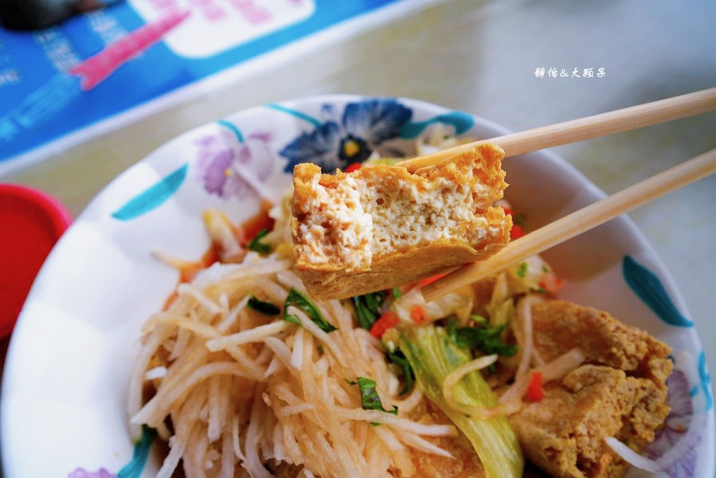 玉里橋頭臭豆腐花蓮店 ❙ 金黃酥脆超人氣臭豆腐，花蓮必吃排隊