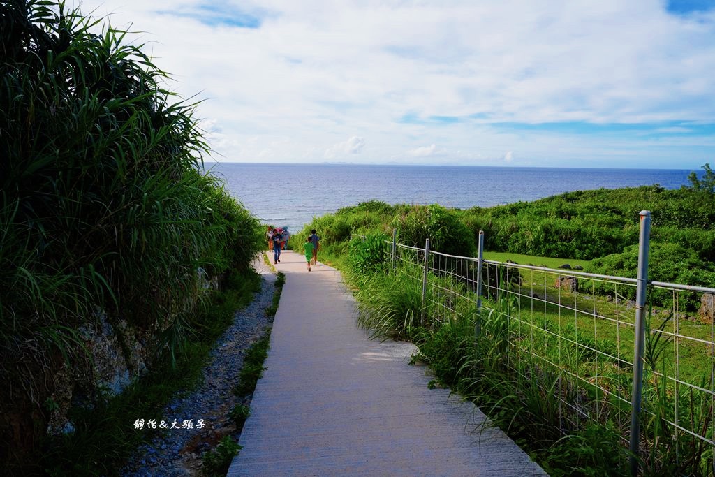 沖繩自由行 ❙ 古宇利大橋、心形岩，浪漫愛心石、親子玩水，沖