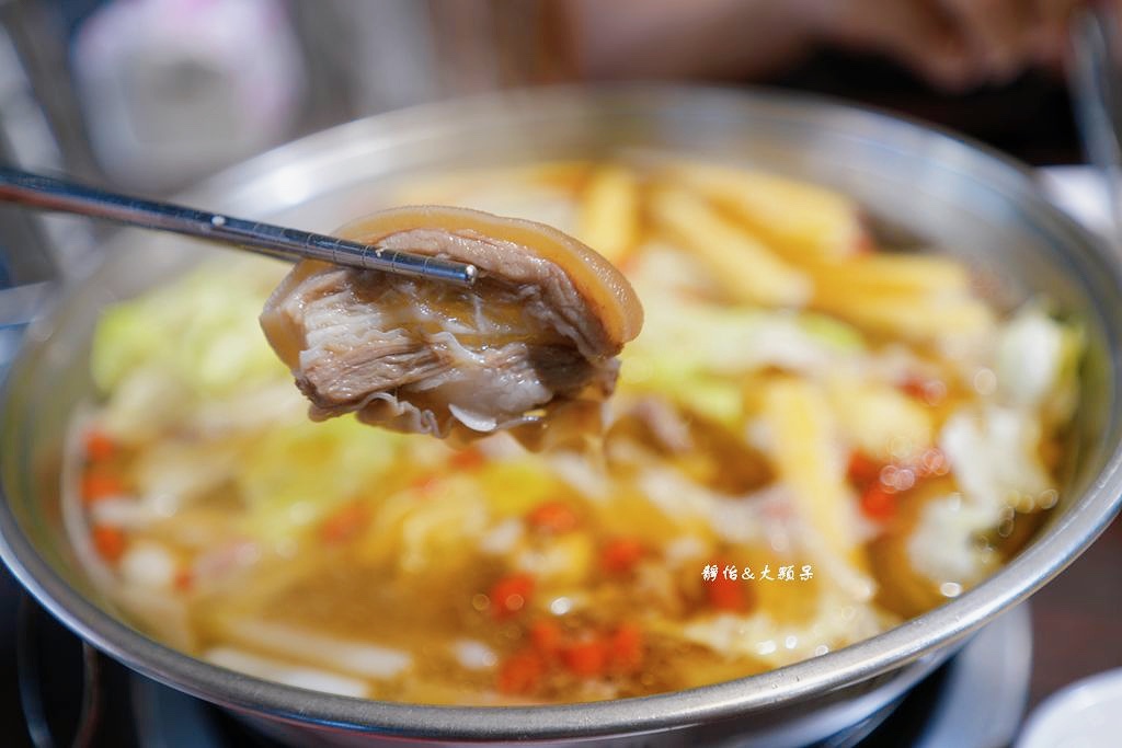 阿枝羊肉店 ❙ 清爽的中藥羊肉爐、帶皮羊肉，免費停車場，溪湖