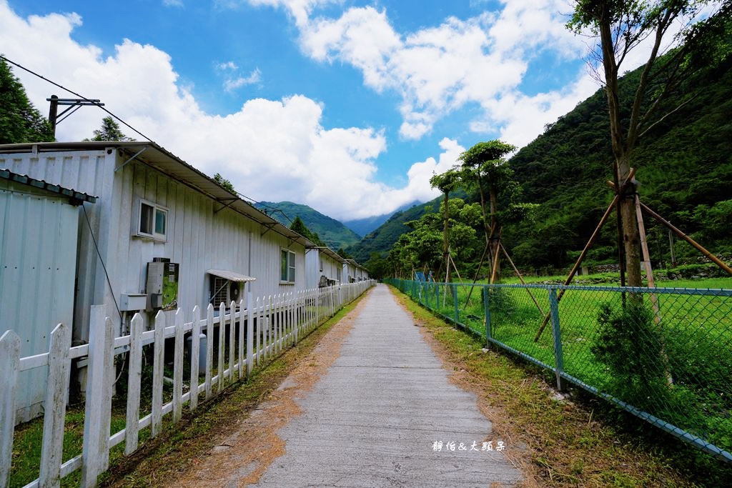 野薑花白宮露營區 ❙ 免搭帳貨櫃屋，親子主題房，有冷氣，新竹