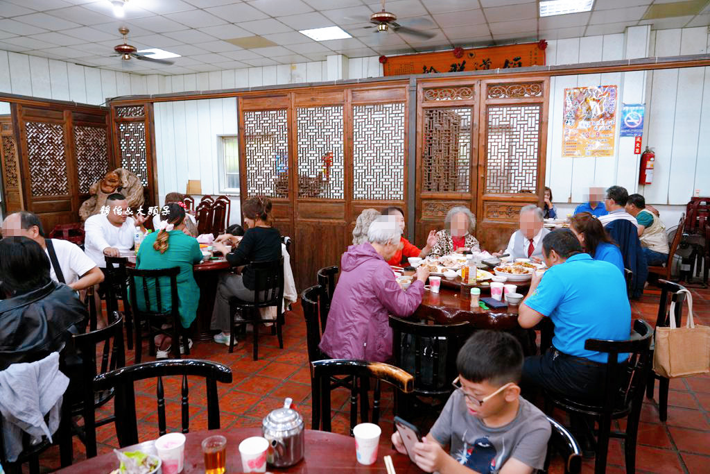 張家土雞城 ❙ 隱身民宅內超人氣土雞餐廳，自家飼養白斬雞，桃