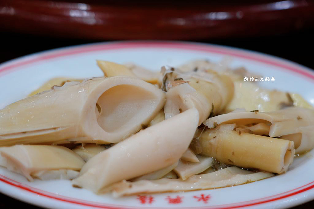 張家土雞城 ❙ 隱身民宅內超人氣土雞餐廳，自家飼養白斬雞，桃