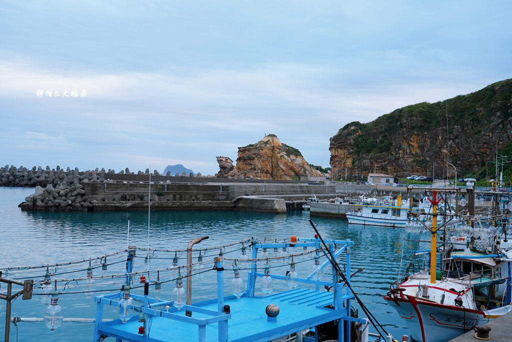 萬里駱駝峰 ❙ 五分鐘登上神秘金黃色碉堡，北海岸一日遊，新北