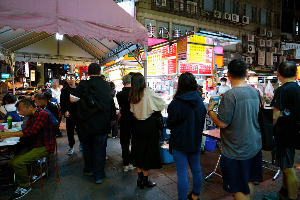 阿富海鮮粥 ❙ 料多實在海鮮粥、炸三鮮，40年老攤，雙城街夜